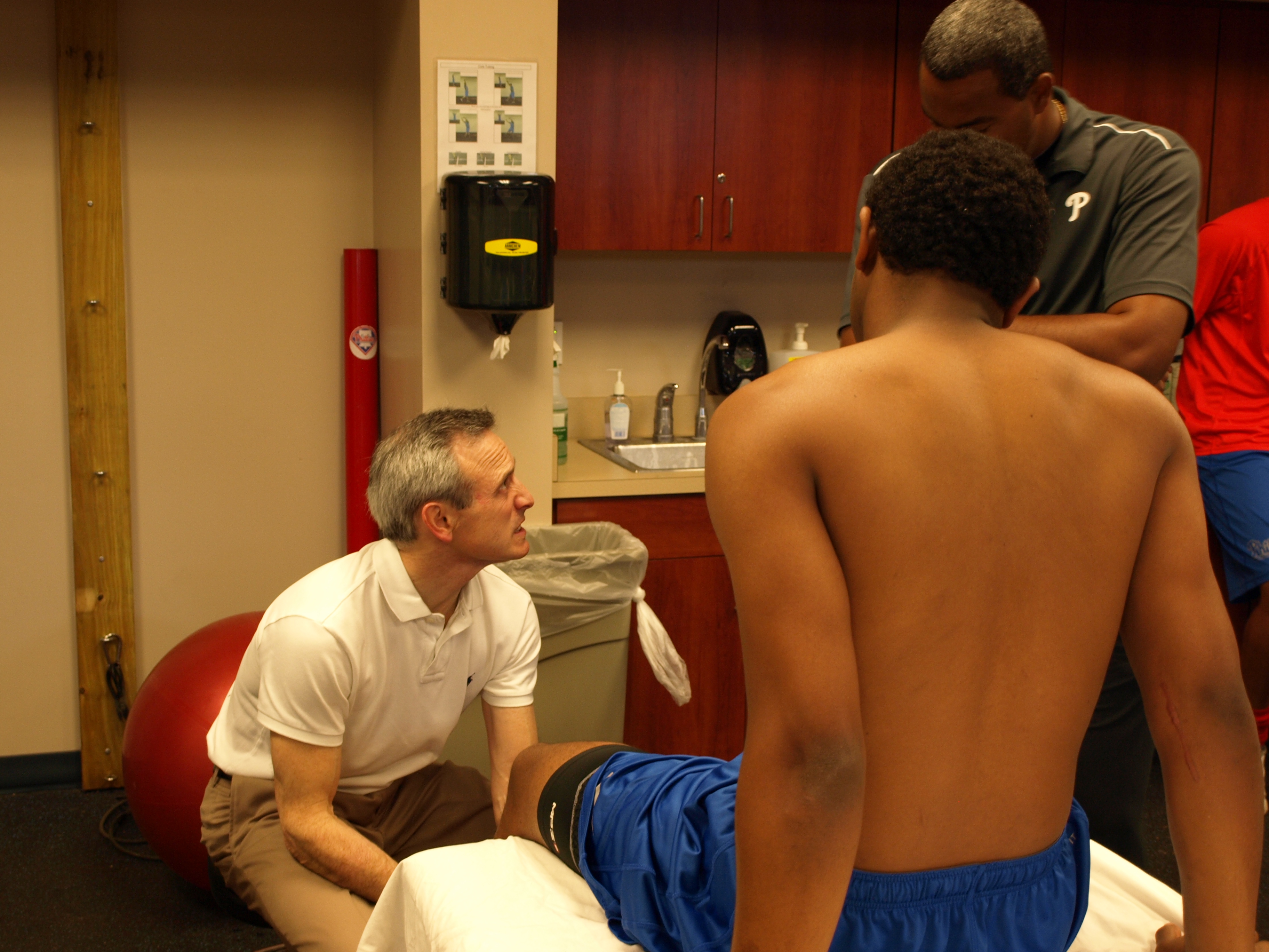 The World of a Phillies Doctor: Hip, Knee & Shoulder Injuries