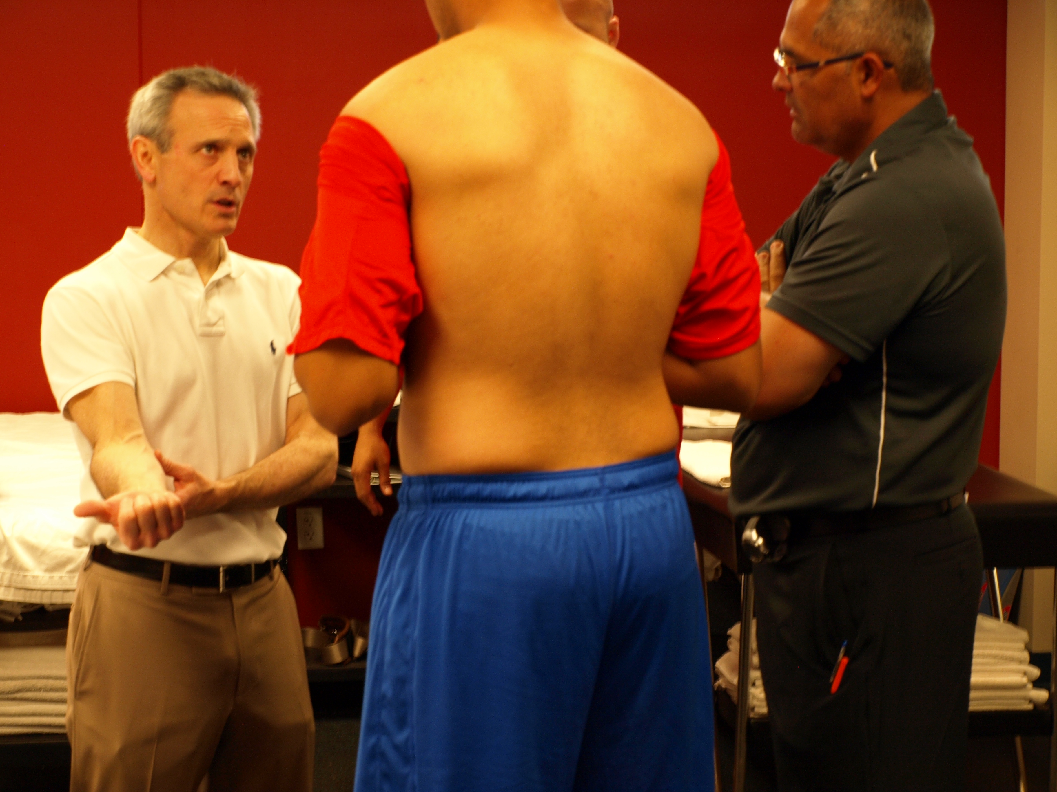 The World of a Phillies Doctor: Delivering Good News on an Elbow Injury