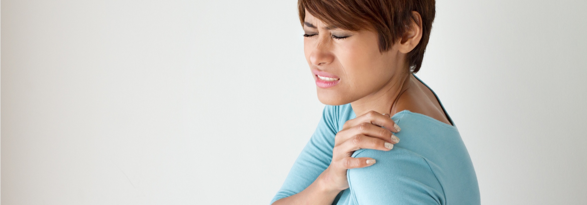 Five Signs You Need a Shoulder Surgeon in Lower Manhattan