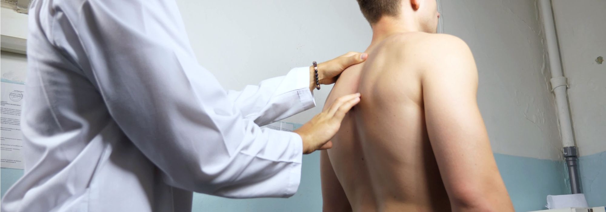 Four Ways a Spine Surgeon Near Tarrytown Can Help Relieve Back Pain